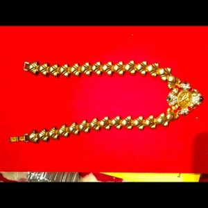 Ladies fashion choker brand new beautiful piece brand new a must have